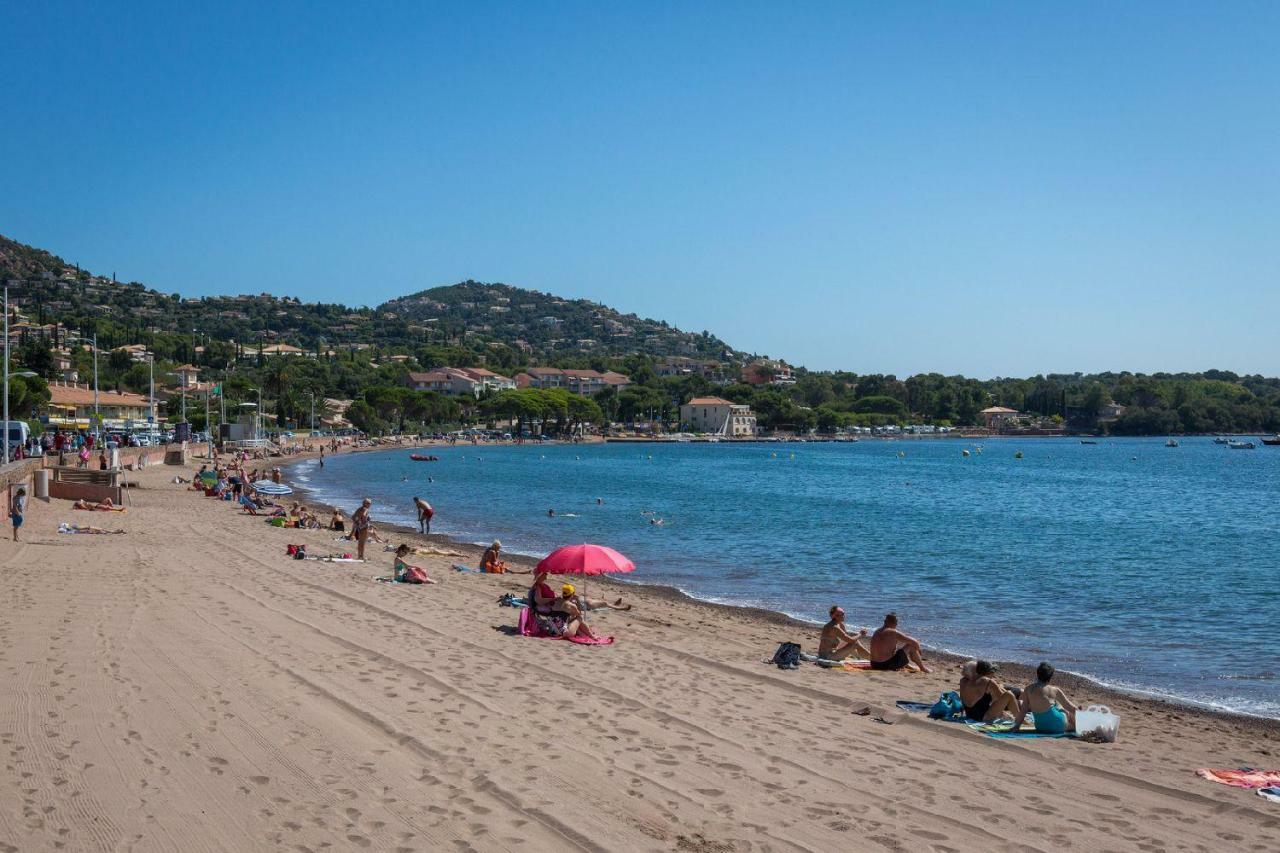Belle Maison Avec Piscine Dans Les Hauteurs A Saint Raphael Eksteriør billede